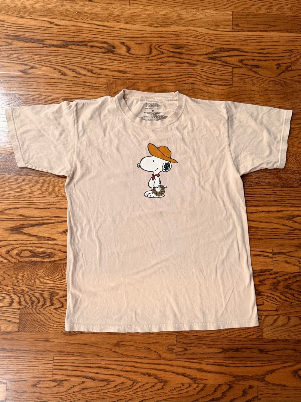 Peanuts Snoopy Tee in Cream with Brown Hat Graphic